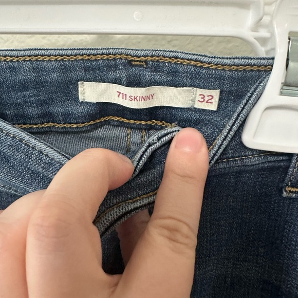 Levi’s Jeans - Picture 2 of 5